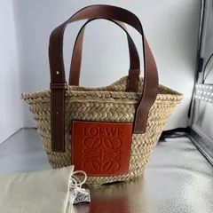 本日のみ価格。極美品未使用ロエベ カゴバックLOWEハンドバック LOEWE カゴバッグM（袋付LOEWE カゴバッグ M⁄white）