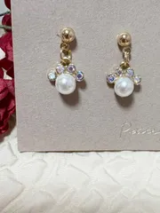 A級ガラスストーン肉球ピアス　可愛い