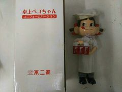 不二家 卓上ペコちゃん ユニフォームバージョン 本体26cm - メルカリ