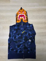 2025年最新】アベイシングエイプ シャークパーカーブルーの人気