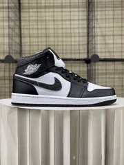 お値下げしました??即購入?? Nike Air Jordan 1 Mid 箱付 男女兼用 【並行輸入】ジョーダン