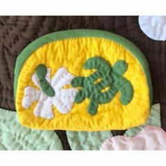 ［正規品］コスメポーチ♡ホヌ♡カナリーイエロー♡ハワイアンキルト