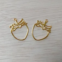 チャーム★レジン枠★いちご★2個セット★ゴールド〈CH0066〉