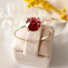 モザンビーク　ガーネット　天然石　1月誕生石　ローズカット　リング　指輪