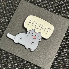ピンバッジ ネコ ねこ 猫 HUH？ かわいい アニメ