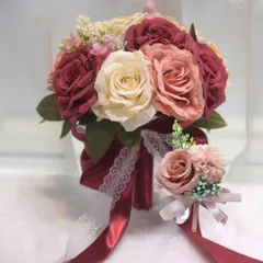 Color:レッド misakinoya ウエディングブーケ ブートニア 花嫁ブーケ バラ ブライダルブーケ ラウンドブーケ 花束 造花 欧米風 挙式 結婚式 パーティー ニ次会 撮影 (赤)