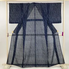 たんす屋 TANSU-YA 中古 リユース着物 夏紬 紺 カジュアル 変わりよろけ 夏 絹 未洗い 【身丈】155cm【裄丈】65cm MS4838