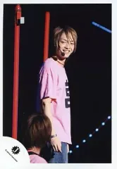 【中古】生写真(ジャニーズ) Kis-My-Ft2/玉森裕太/ライブフォト・膝上・衣装Tシャツ・背景黒/公式生写真