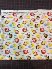 1324 USA輸入生地 フランネル生地ディズニー プリンセス 幅約106-111cm×60cm