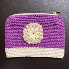 ファスナー付きポーチ　ハンドメイド　編み物