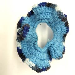 シュシュ 髪飾り ヘアゴム ブルー 毛糸 編み物 ハンドメイド／工房エールヨコハマ