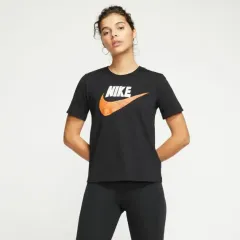 ( S ) レディース NIKE(ナイキ) 衝突 ショートスリーブ グラフィック トップス 半袖Tシャツ