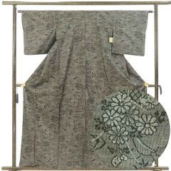 紬 身丈161cm 裄62.5cm 前幅24.5cm 後幅29.5cm 袖丈47cm 袖幅32.5cm レディース 袷 花柄 裄Sサイズ 秋冬春用 正絹（シルク）ブラック 美品 大島紬 リメイク リユース リサイクル【呉服のきくや】