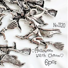 ♡no.1120ハロウィン魔女のシルバーチャーム♡ウィッチ秋大ぶりヴィンテージ風
