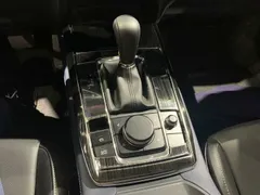 【送料無料】マツダ3 CX-30専用シフトパネル装飾 フィニッシングパーツ ブラック/カーボン/シルバーCYB679おすすめ注目