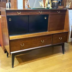 ショートサイドボード ヴィンテージ イギリス G-plan Tola&black librenza