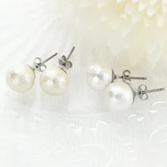 スタッドピアス レディース チタン製ポスト ステンレスキャッチ コットンパール シンプル 上品 メール便 送料無料 金属アレルギー対応 プレゼント 秋冬 大人気