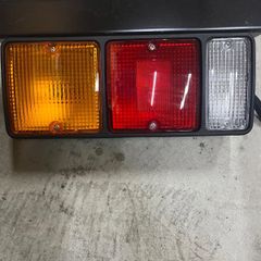 三菱ふそう　純正テールランプ　左のみ