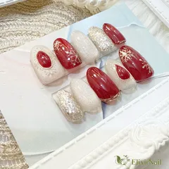【現品】ネイルチップ　赤　ゴールド　雪の結晶　冬ネイル