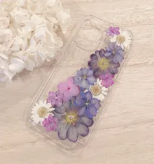 鮮やかパープルフラワーの押し花iPhoneケース
