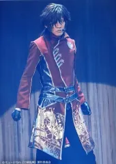 【中古】生写真(男性) 牧島輝(大倶利伽羅)/ライブフォト・膝上・2部衣裳・体右向き・両手下・キャラクターショット・2Lサイズ/「ミュージカル『刀剣乱舞』 ～三百年の子守唄～」ローソンプリント限定舞台ブロマイド