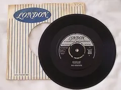 英7” The Coasters Poison Ivy / Im A Hog For You HLE8938 London Records, London American Recordings /00080