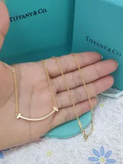 超人気美品✨Tiffany&Co/ティファニー ネックレス 金色 T スマイル ペンダントネックレス レディース用✜ 新品未使用