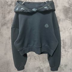 新品未使用☆MONCLER Cropped Hoodie パーカー XL 白色 ☆新品未使用タグ付き品☆ MONCLER Cropped Hoodie パーカー XS