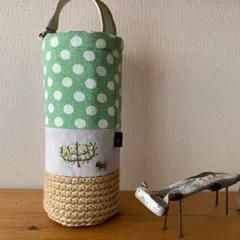 水玉のペットボトルケース『リンゴの木とネコ』グリーン