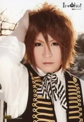 【中古】生写真(男性) イロクイ。/なつき/バストアップ・衣装黒白・右手頭/CD「曖昧ストライプ」Like an Edison(ライカエジソン)特典