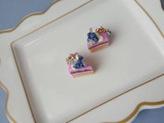 ブリーベリーケーキ(フェイクスイーツ)のチャーム