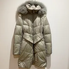 NDIVI インディヴィ　レディース　アウター　コート　ダウンコート　キルティングコート　ロング丈　スタンドカラー　ファーフード付き　ブルーフォックス　ウエストベルト付き　無地　ダウン80％　フェザー20％　高級感　シンプル　おしゃれ　SU819h1249