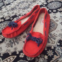 ugg suede　moccasin shoes