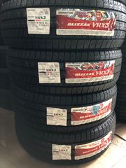 【送料無料】スタッドレスタイヤ　ブリヂストン　ブリザック　VRX3　235/60R18　4本　NX新型エクストレイルCR-V