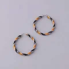 ハロウィン限定 フープピアス ツイストデザイン 黒オレンジストライプ ポップで華やかコスプレにもおすすめ
