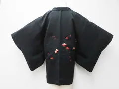 【一輝堂】【着物】 羽織 黒羽織 絵羽柄 刺繍 花文 金糸 羽織紐付き 身丈約79.5cm 裄丈約63.5cm 25z04-1744