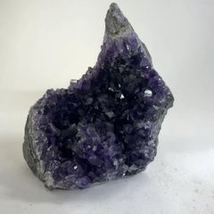 【E30746】 ウルグアイ産 アメシスト 天然石 鉱物 原石 パワーストーン 紫水晶 アメジスト