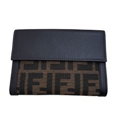 未使用品 箱付き FENDI 二つ折り財布 ペカン柄 レザー ブラウン - メルカリ