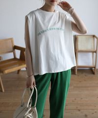 タックショルダー刺繍ロゴTシャツ