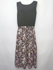 ◇ ◎　Andemiu 切替　花柄 ノースリーブ 膝下丈 ワンピース サイズF ブラック　パープル系　マルチ レディース P  【1407100000586】