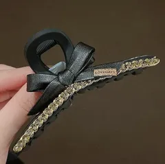 リボン ヘアクリップ ブラック チェーン ビジュー レディース ヘアアクセサリー 上品 大人可愛い 韓国風 きれいめ フェミニン 髪留め まとめ髪 ハーフアップ お呼ばれ 結婚式 二次会 パーティー デート 普段使い 高見え 華やか バレッタ風 セレモニー