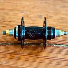 新品、未使用】ホワイトインダストリーズ ハブ前後セット CLD 黒 32H