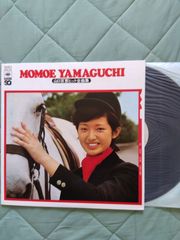 山口百恵のレコード  (3枚、36曲)