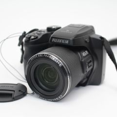153)【美品】FUJIFILM FINEPIX S8200 コンパクト デジタルカメラ 光学40倍ズーム／単三電池仕様／富士フイルム