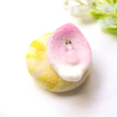 【一点もの】マーブル 光｜蓮の花びらブローチ