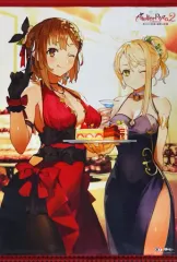 【中古】タペストリー [単品] ライザ＆クラウディア 描き下ろしB2タペストリー 「PS4/Switchソフト ライザのアトリエ2 ～失われた伝承と秘密の妖精～ ファミ通DXパック」 同梱特典