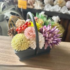 6-239 お正月アレンジメント　南天　玄関飾り　お正月飾り　新春　新年　賀正　モダン　店舗