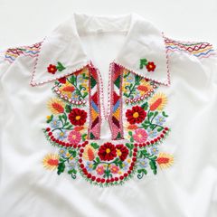 刺繍 ブラウス 花柄 クロスステッチ スキッパー 長袖 シャツ レディース ホワイト 白 ヴィンテージ 古着 【UR-0732】