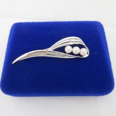 【美品】 シルバー 3粒 パール ブローチ 真珠 フォーマル