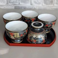 〇　有田焼　特選品　 西山作 　鉄砂 　小鉢揃 　高台小鉢　 色絵　 花　 金彩　 和食器